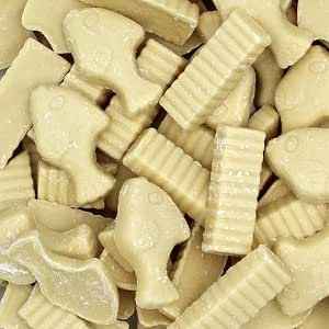 Fish & Chips 200g white chocolate-flavored novelty candy shapes